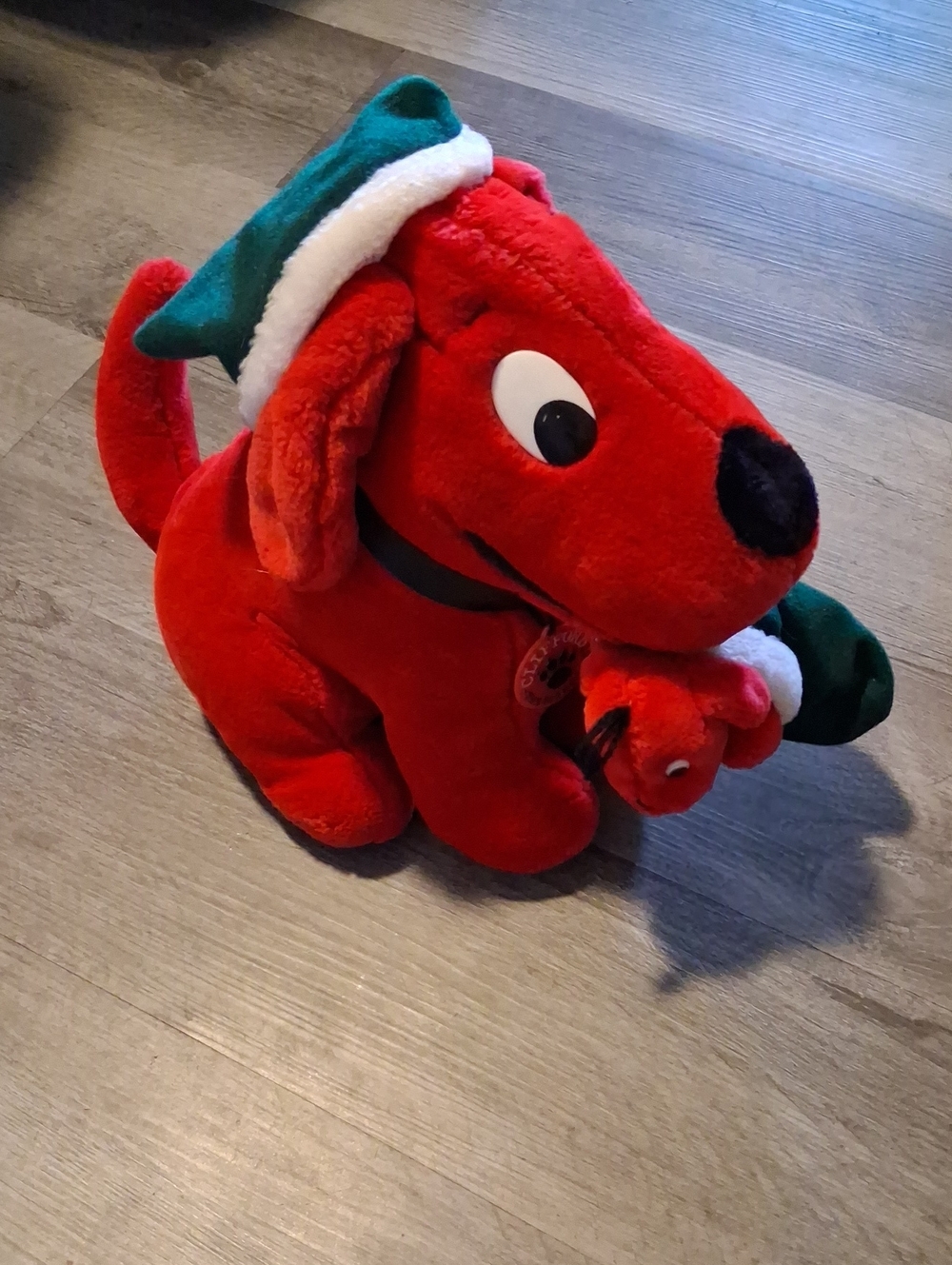 Vintage CLIFFORD The Red Plush Dog Holiday -1992